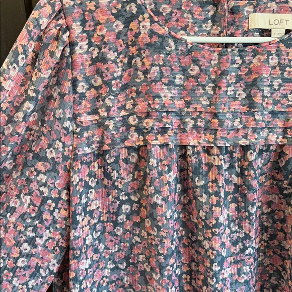 LOFT Floral Blouse - Picture 2 of 5